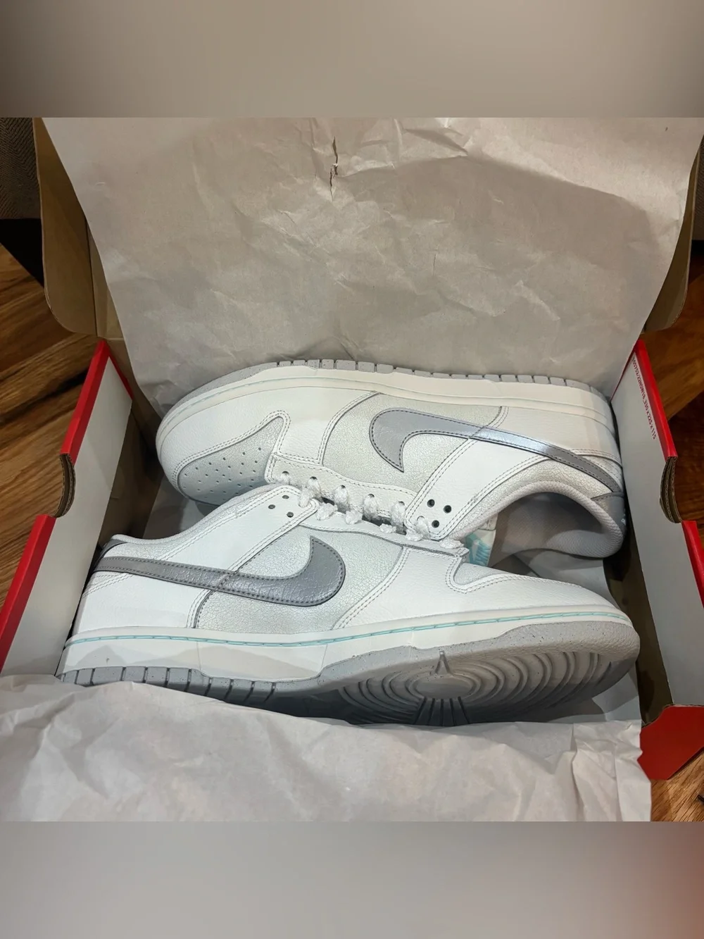 NIB Nike Dunk Low SE Winter Storm Men's White Sports Sneaker HQ3619-121 Size 11